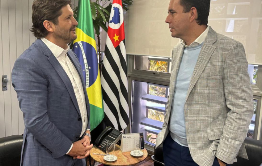 De olho em 2026, Paulo Serra articula com André do Prado união da centro-direita em SP